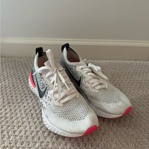 Women’s Nike shoes